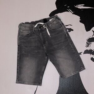 H & M | Boys Gray Stonewashed Denim Shorts
